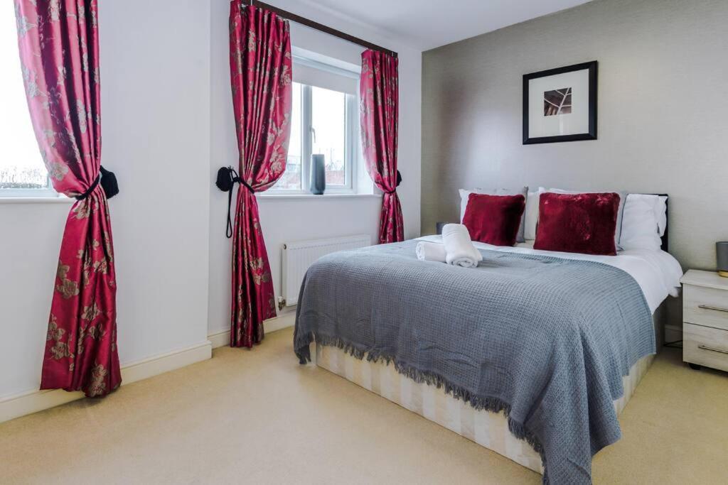 Stylish Townhouse Chester City Centre With Parking Εξωτερικό φωτογραφία